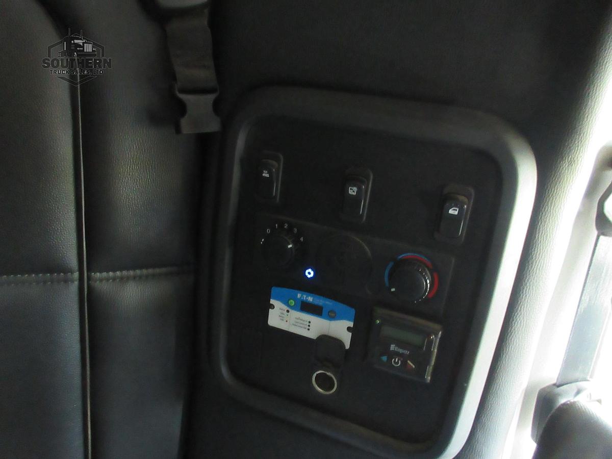 Used 2023 KENWORTH T880
