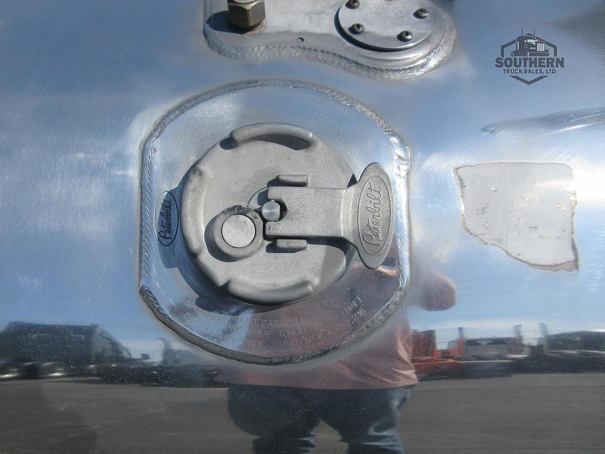 Used 2019 PETERBILT 389