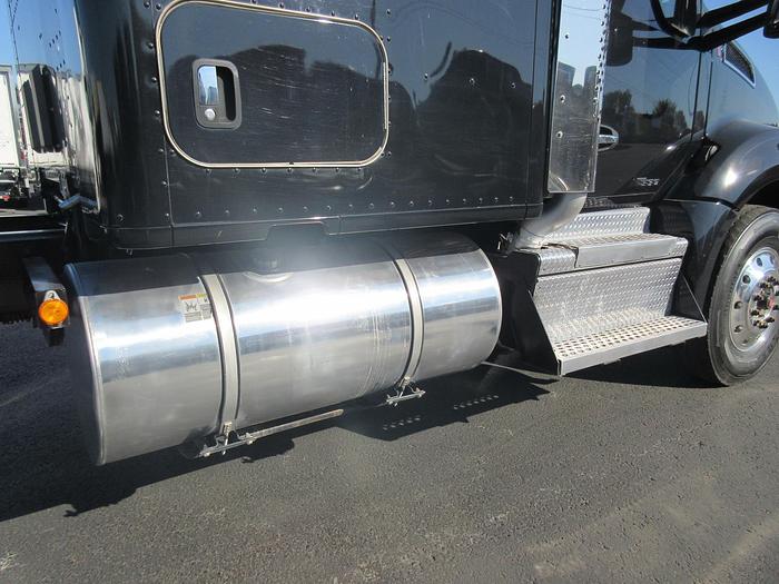 Used 2021 KENWORTH T880