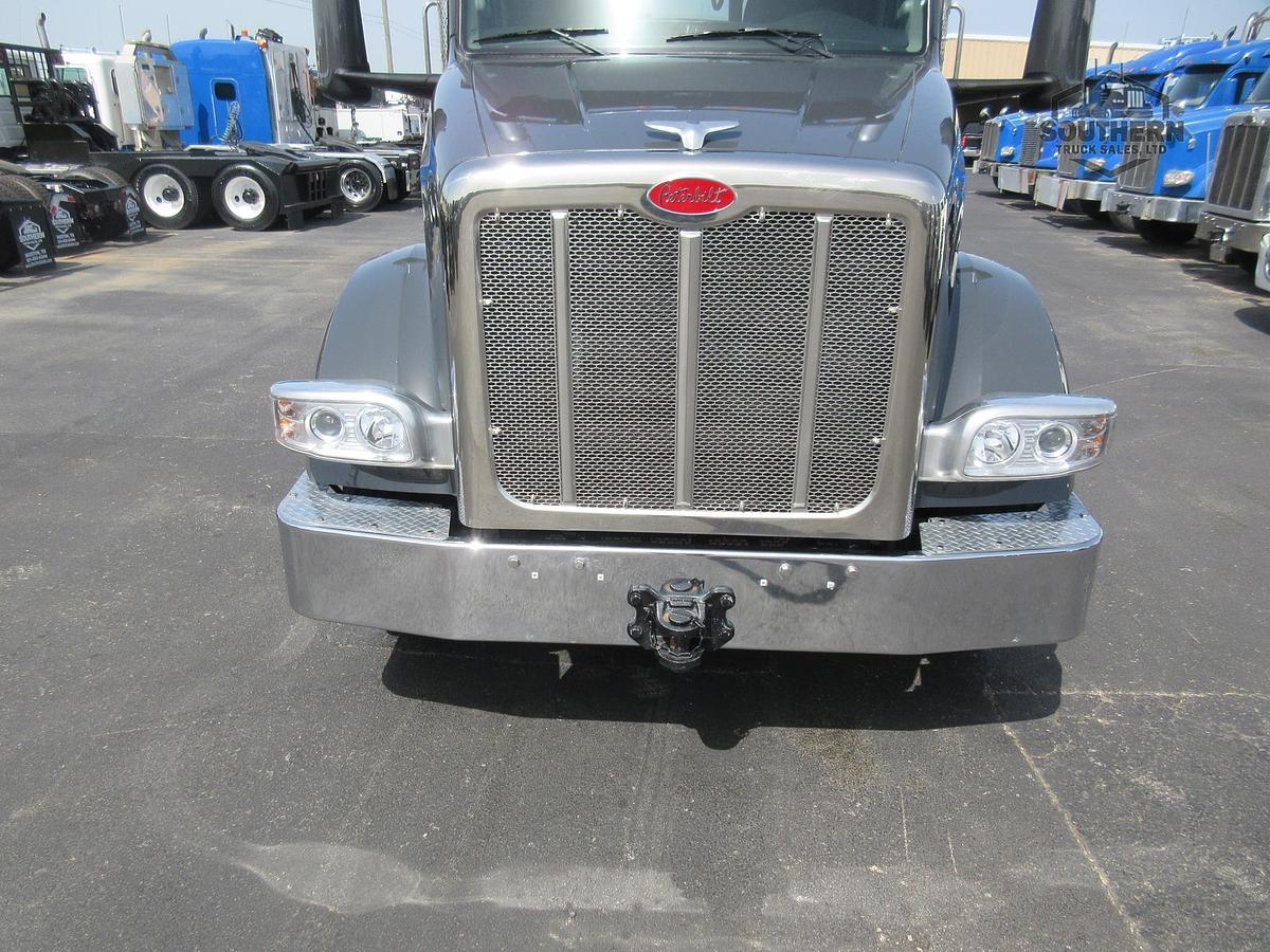 Used 2025 PETERBILT 567