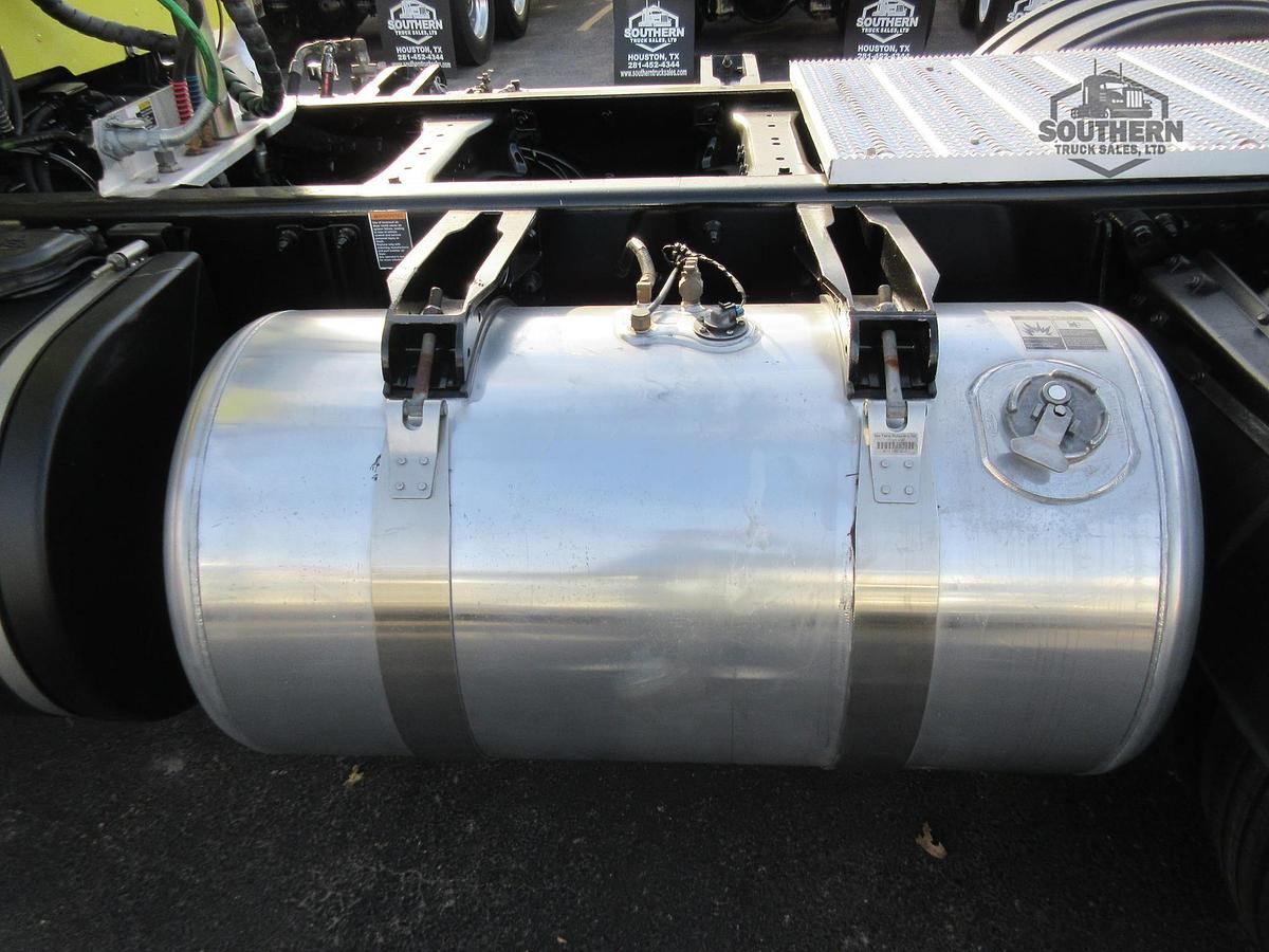 Used 2020 PETERBILT 567