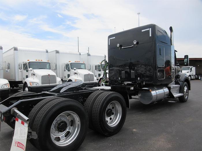 Used 2021 KENWORTH T880
