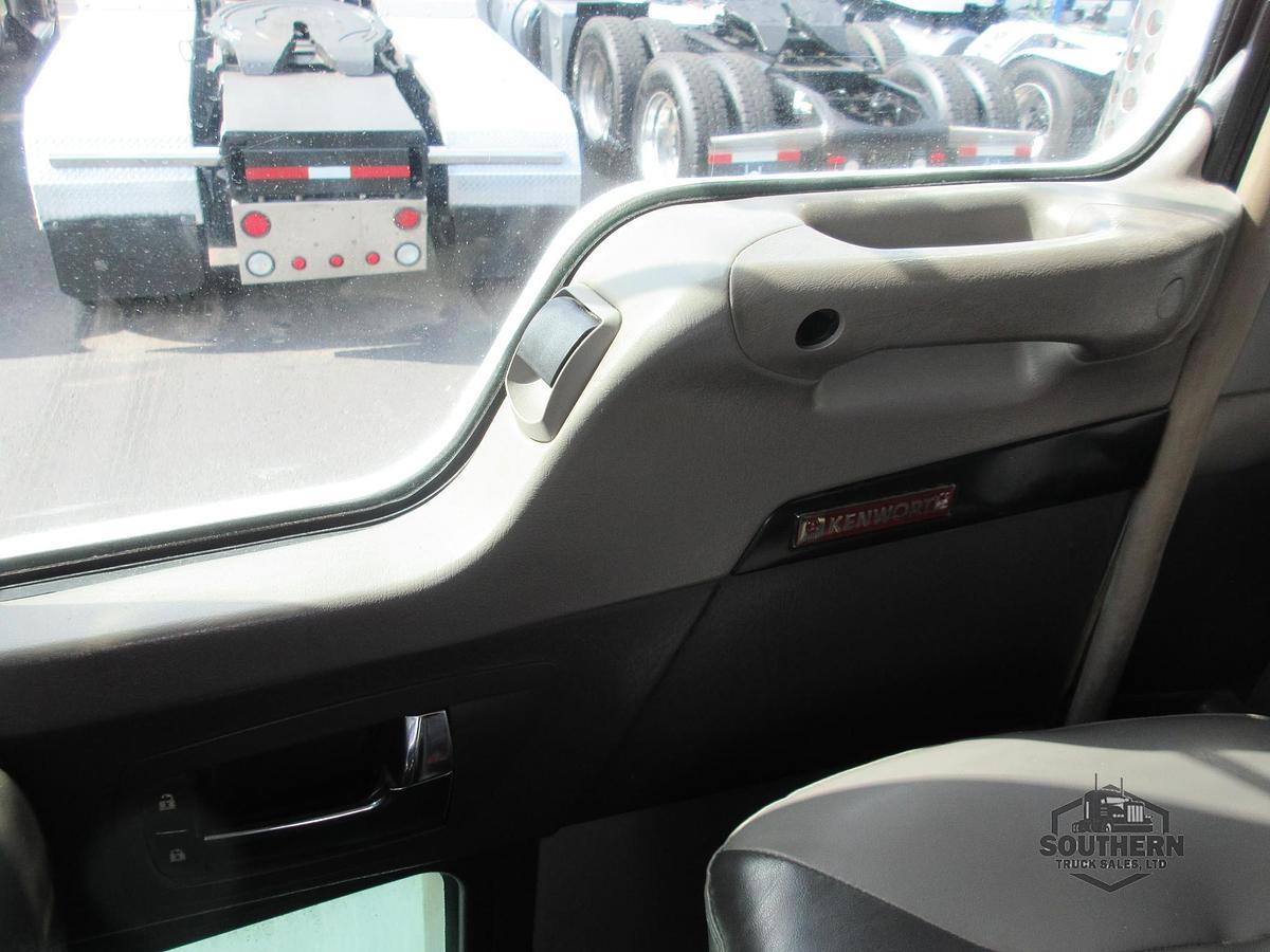 Used 2018 KENWORTH T800