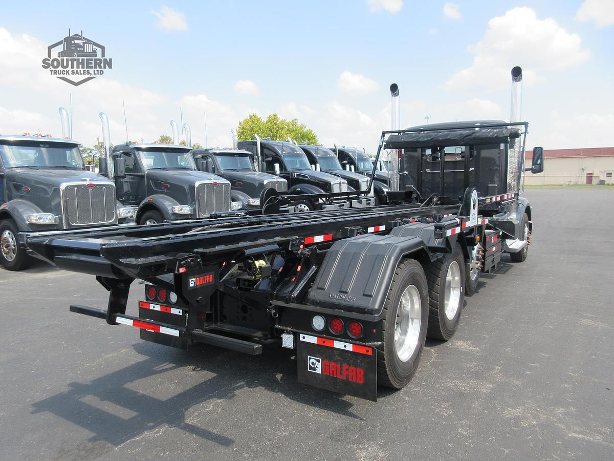 Used 2025 PETERBILT 567