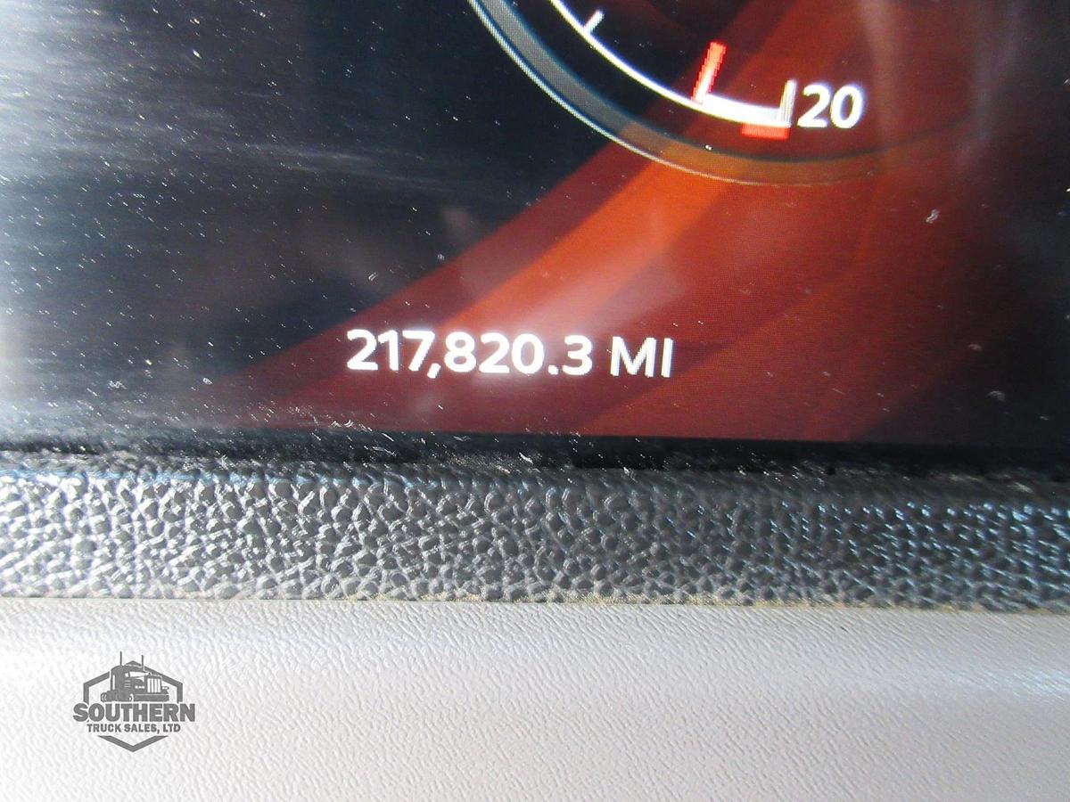 Used 2023 PETERBILT 389