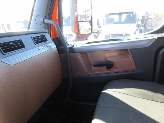 Used 2018 FREIGHTLINER CASCADIA 116