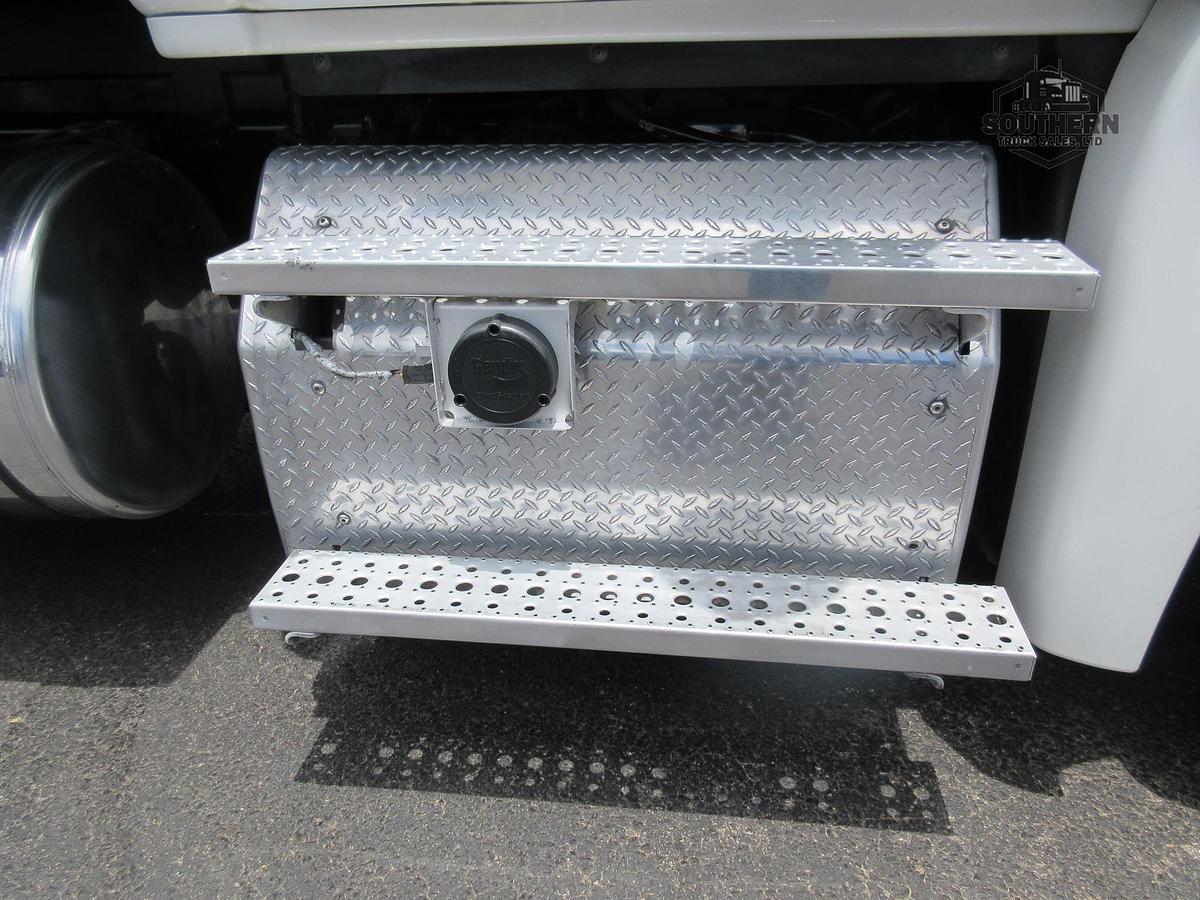 Used 2018 FREIGHTLINER CASCADIA 125