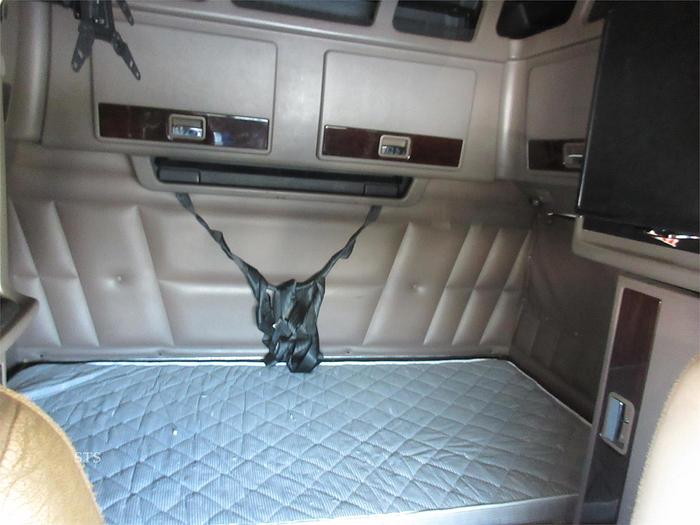 Used 2018 PETERBILT 389