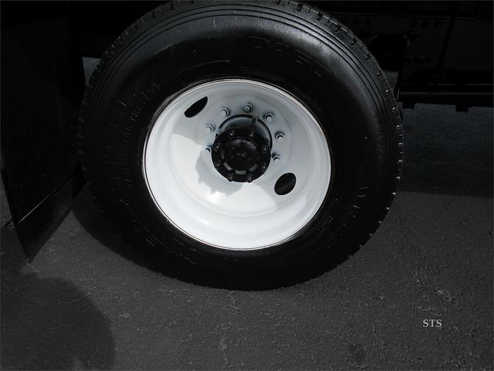 Used 2018 FREIGHTLINER BUSINESS CLASS M2 106