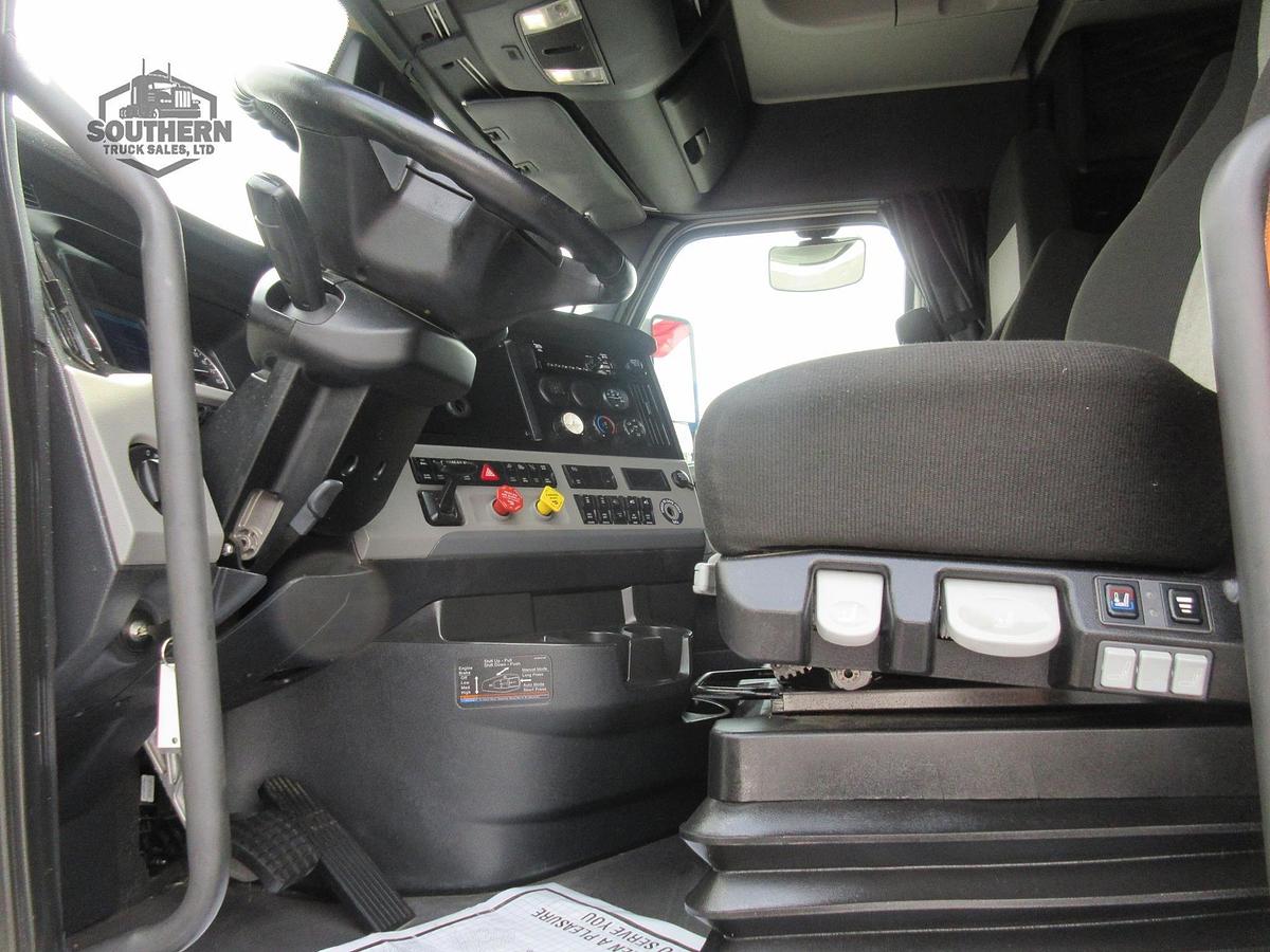 Used 2020 FREIGHTLINER CASCADIA 126