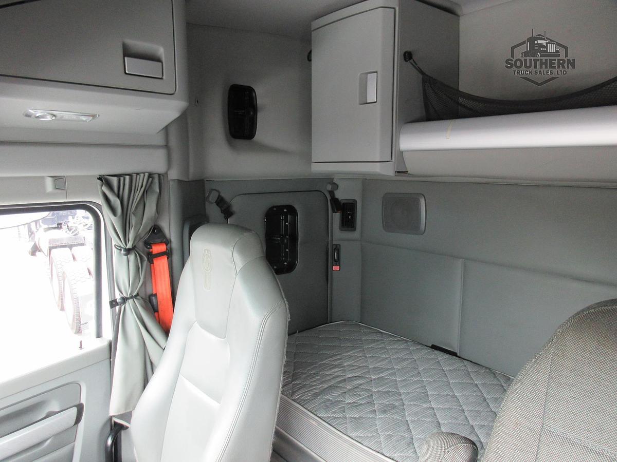 Used 2017 KENWORTH T880