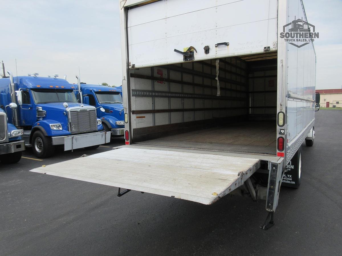 Used 2017 FREIGHTLINER BUSINESS CLASS M2 106