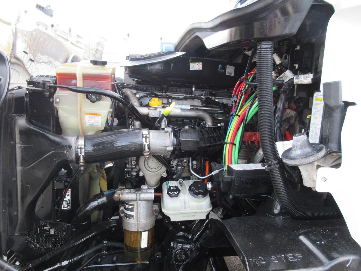 Used 2018 FREIGHTLINER CASCADIA 113