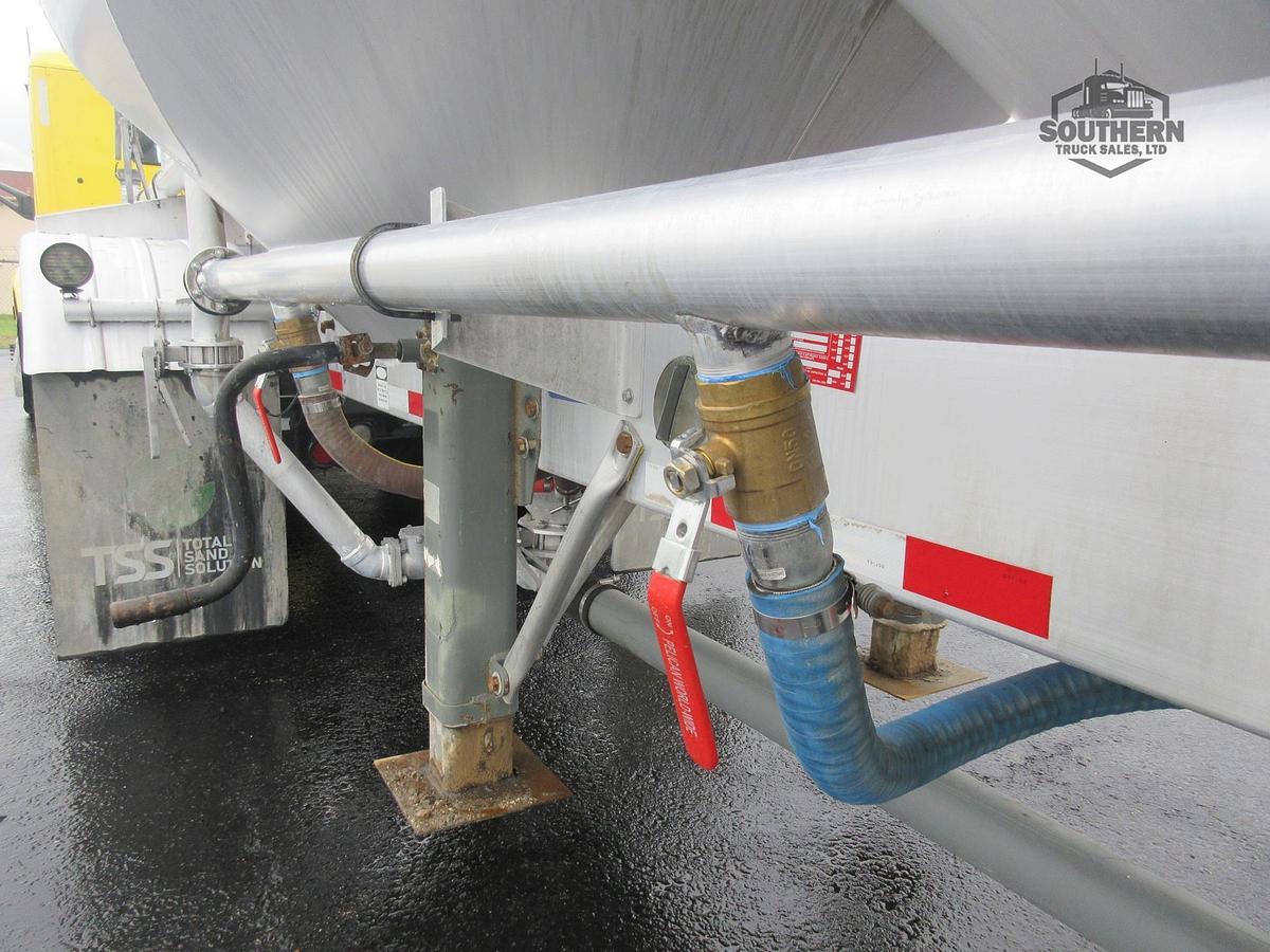 Used 2011 POLAR 42 ft