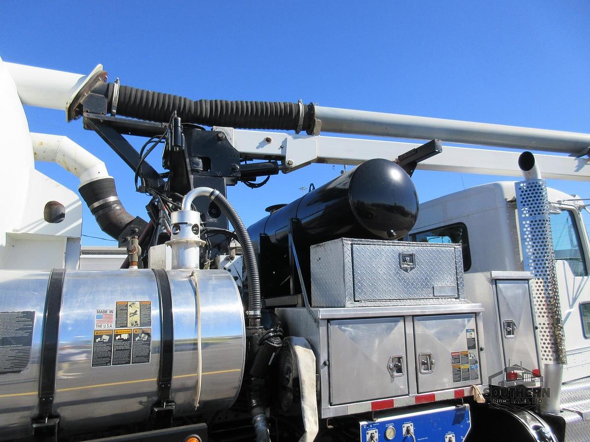 Used 2013 KENWORTH T800