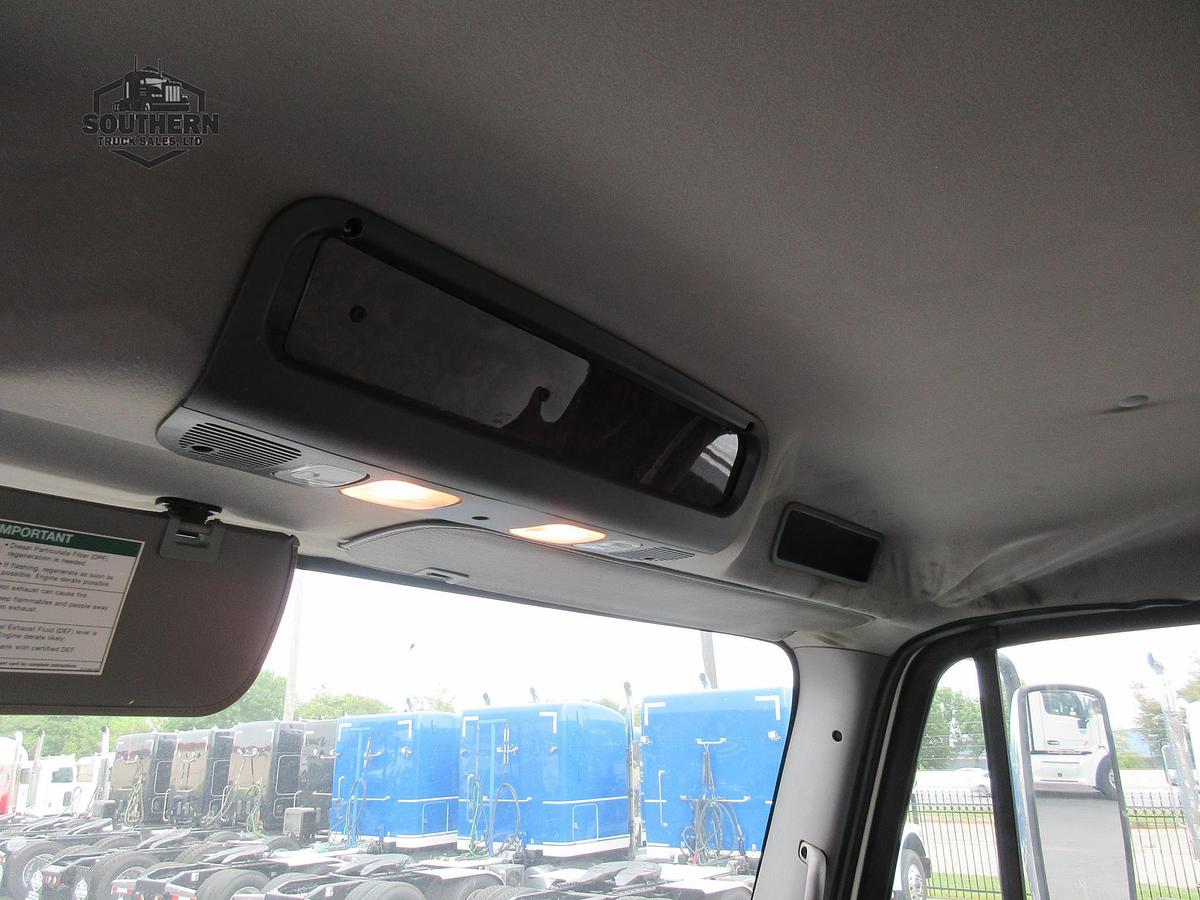 Used 2017 FREIGHTLINER BUSINESS CLASS M2 106