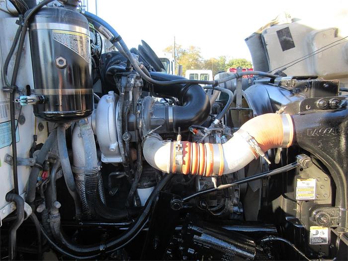 Used 2013 PETERBILT 348