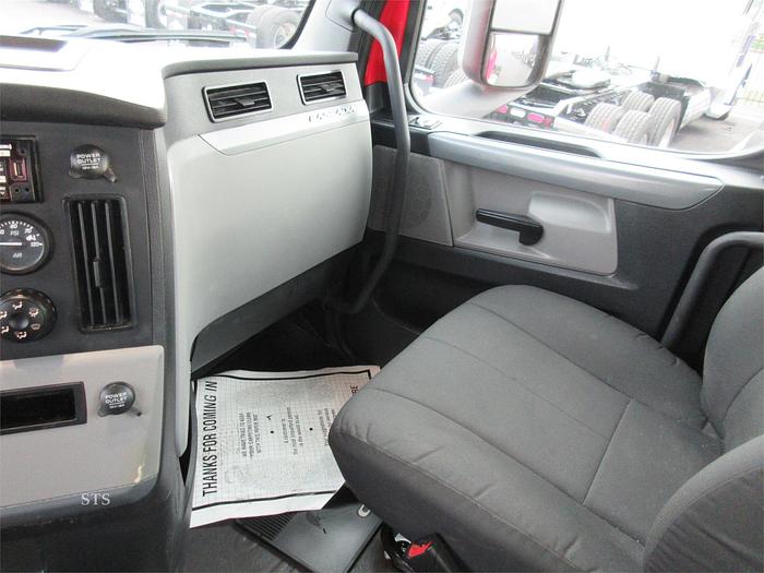 Used 2018 FREIGHTLINER CASCADIA 126