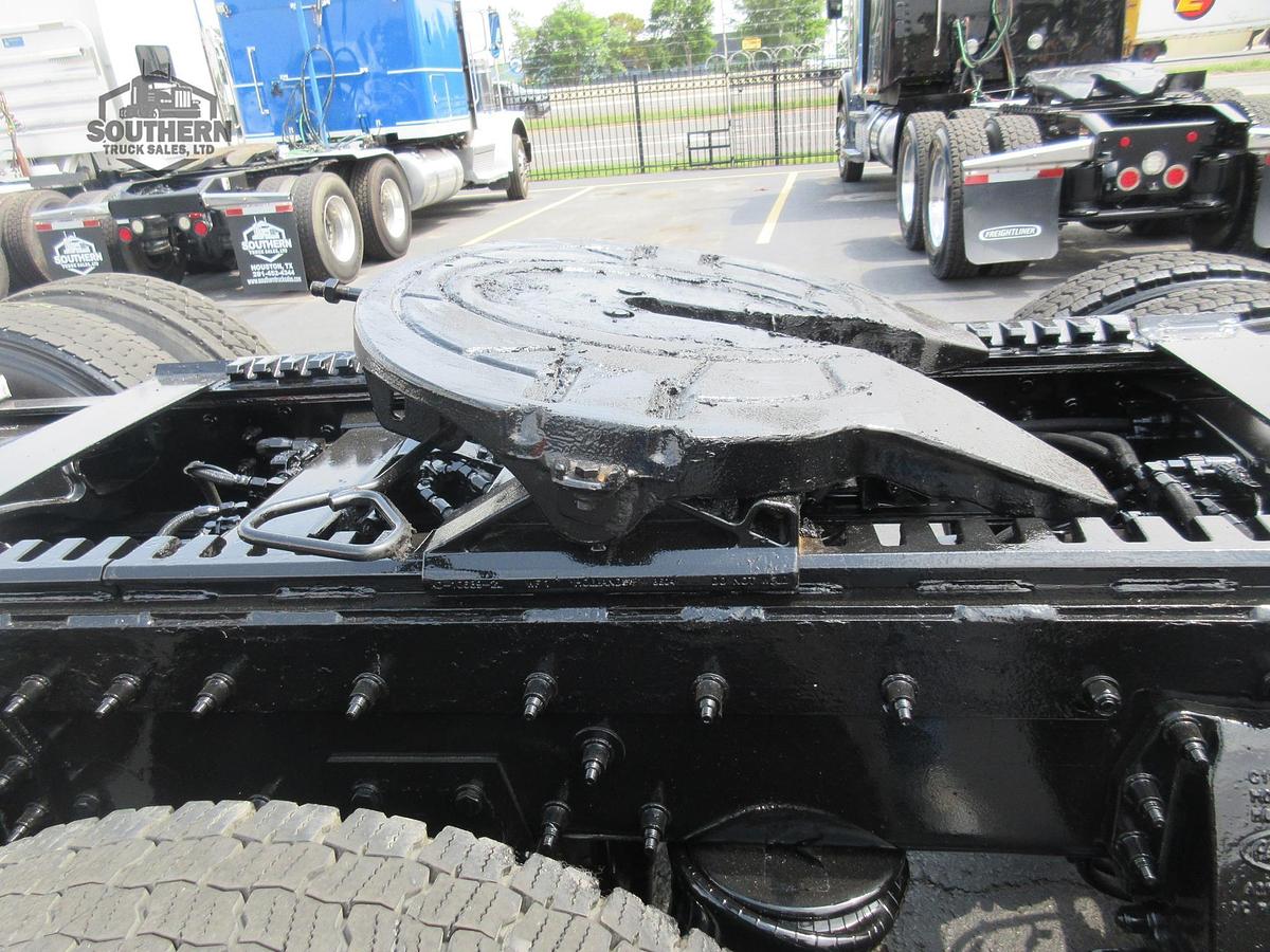 Used 2019 PETERBILT 567