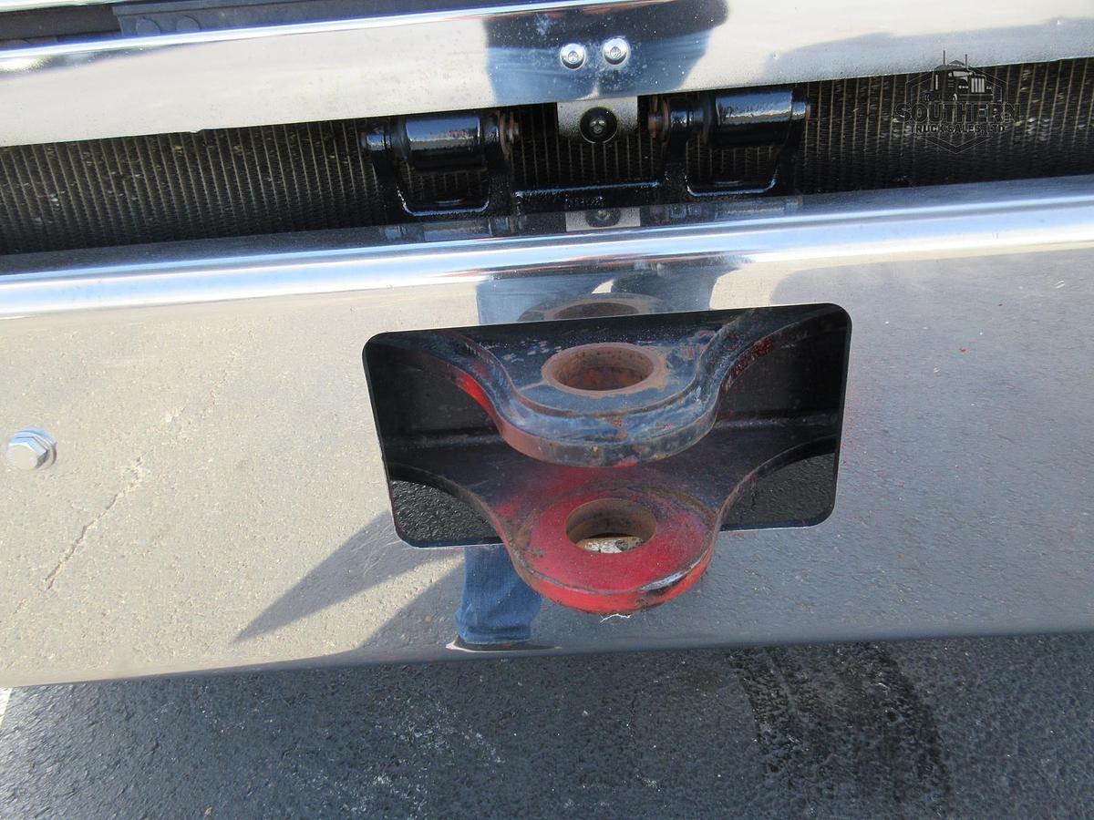 Used 2019 FREIGHTLINER 122SD