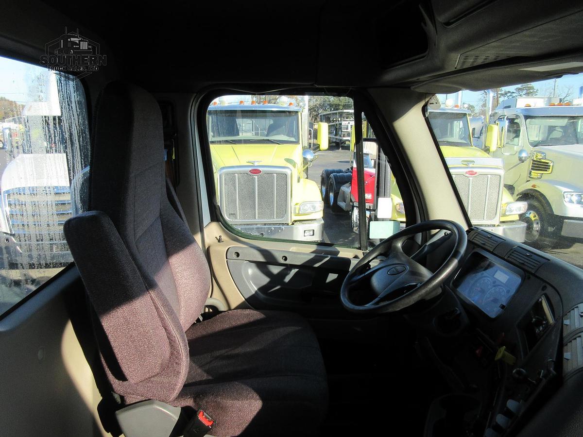 Used 2018 FREIGHTLINER CASCADIA 113