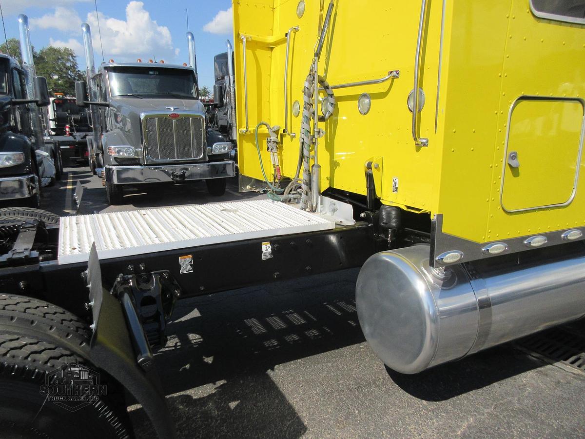 Used 2019 PETERBILT 389