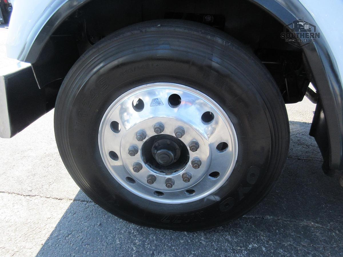 Used 2020 FREIGHTLINER 122SD