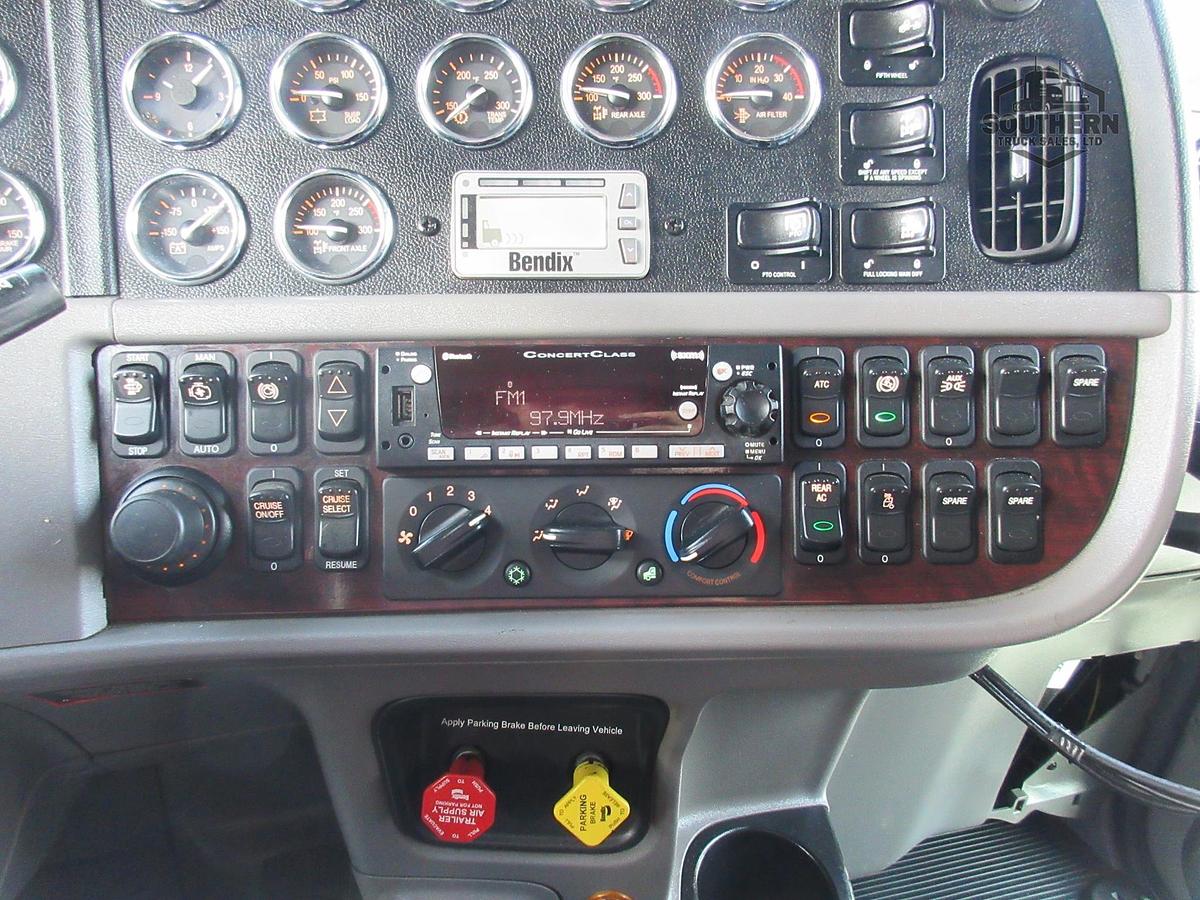 Used 2022 PETERBILT 389