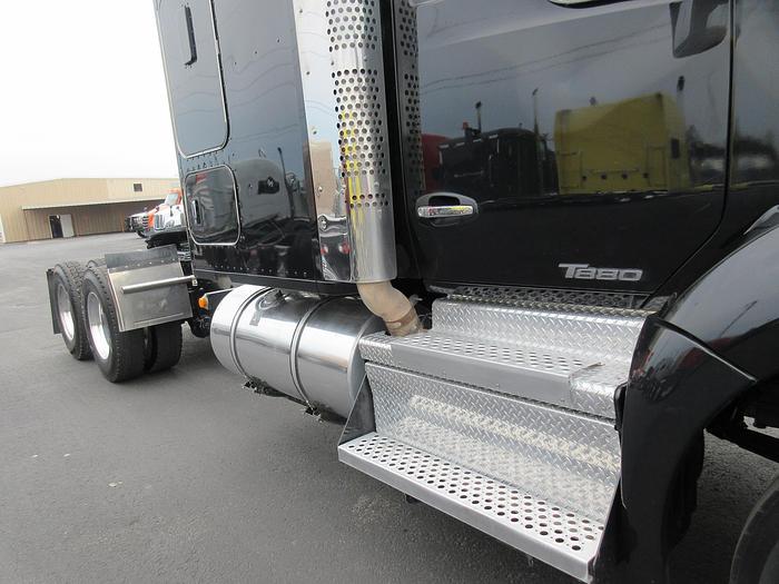 Used 2021 KENWORTH T880