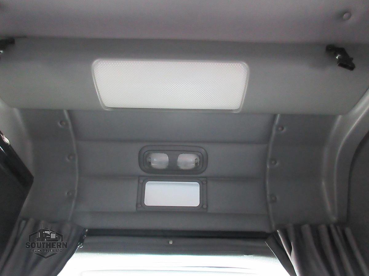 Used 2022 PETERBILT 389