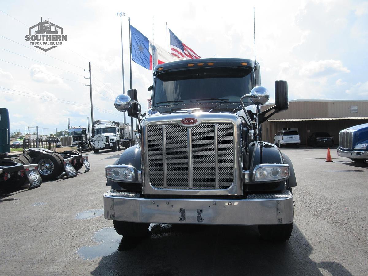 Used 2021 PETERBILT 567