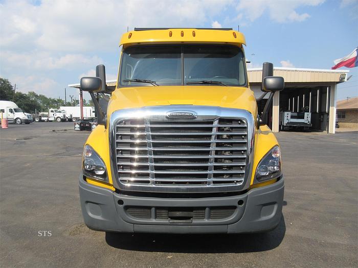 Used 2016 FREIGHTLINER CASCADIA 125