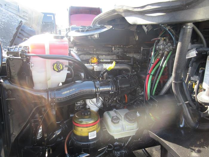 Used 2017 FREIGHTLINER CASCADIA 113