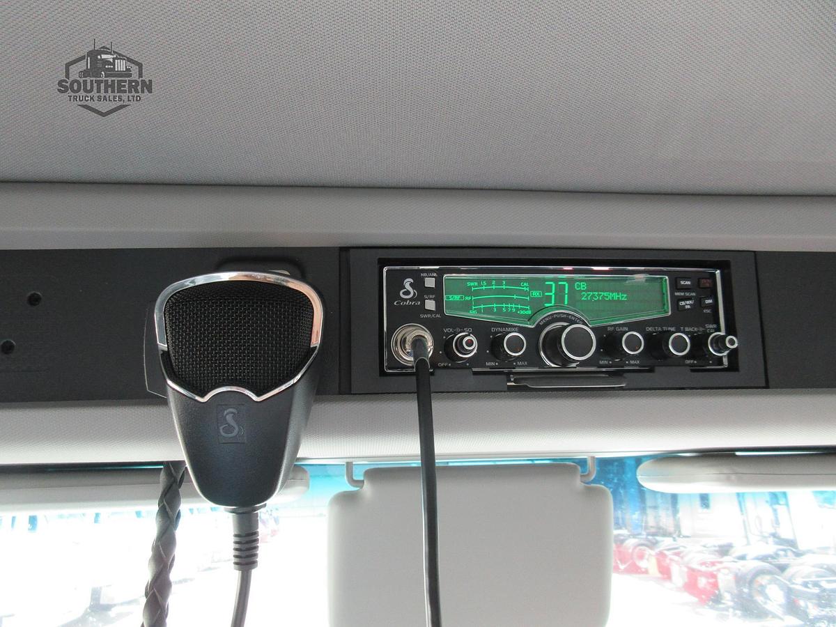 Used 2025 KENWORTH T880