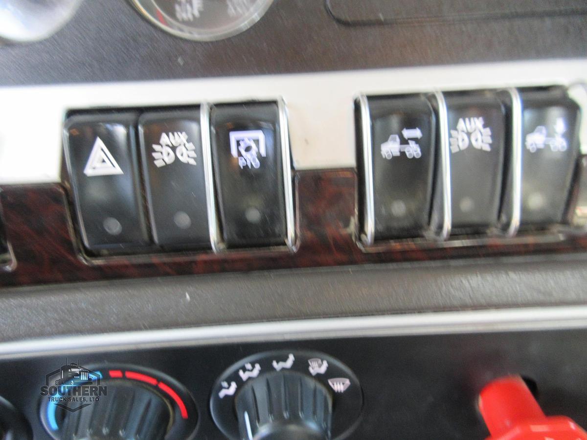 Used 2023 KENWORTH W900L