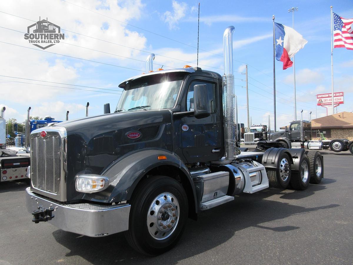 Used 2025 PETERBILT 567