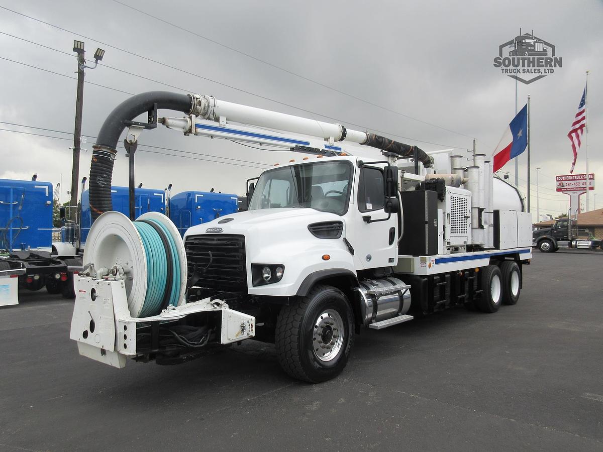 Used 2014 FREIGHTLINER 114SD