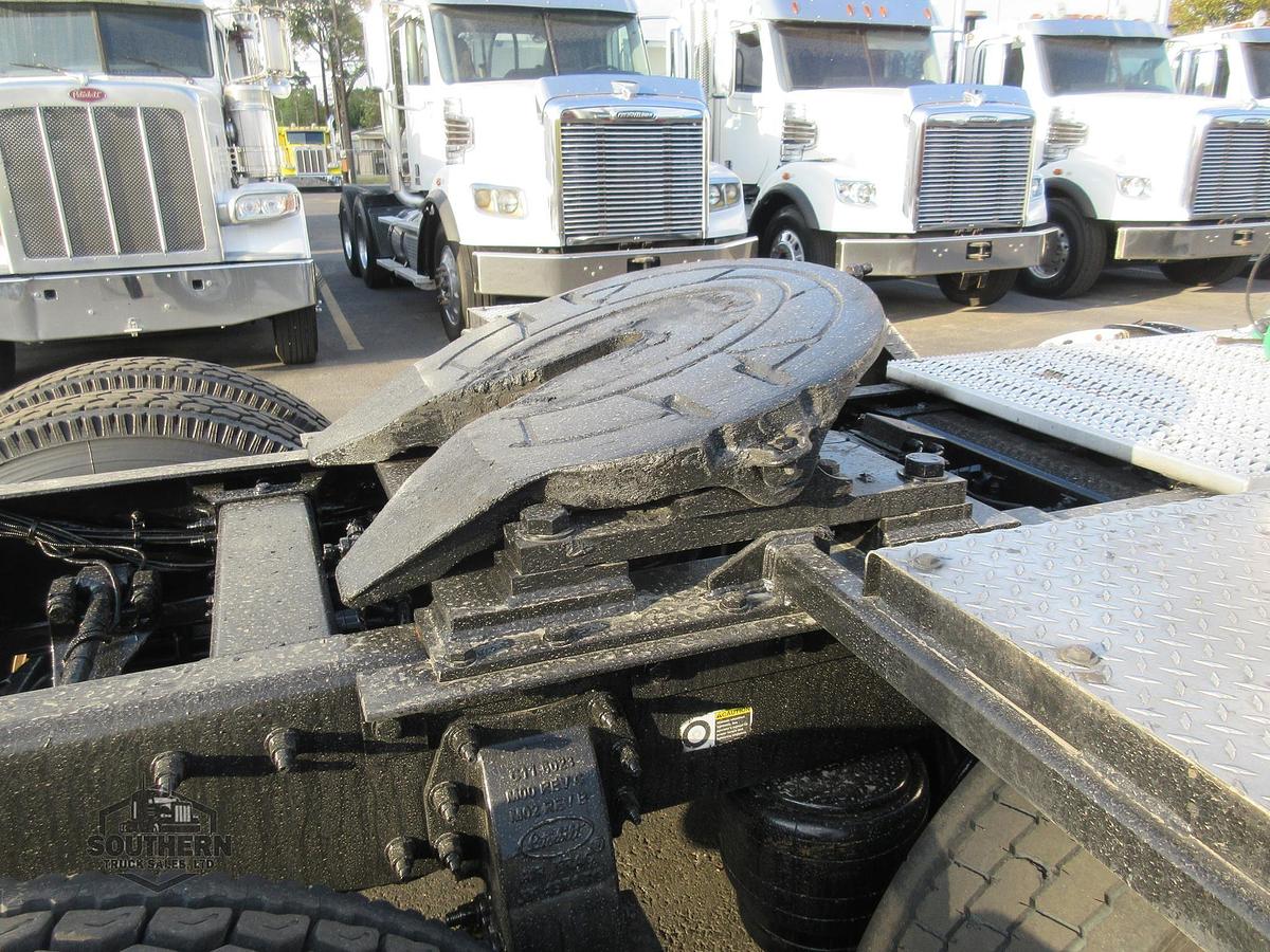 Used 2021 PETERBILT 389