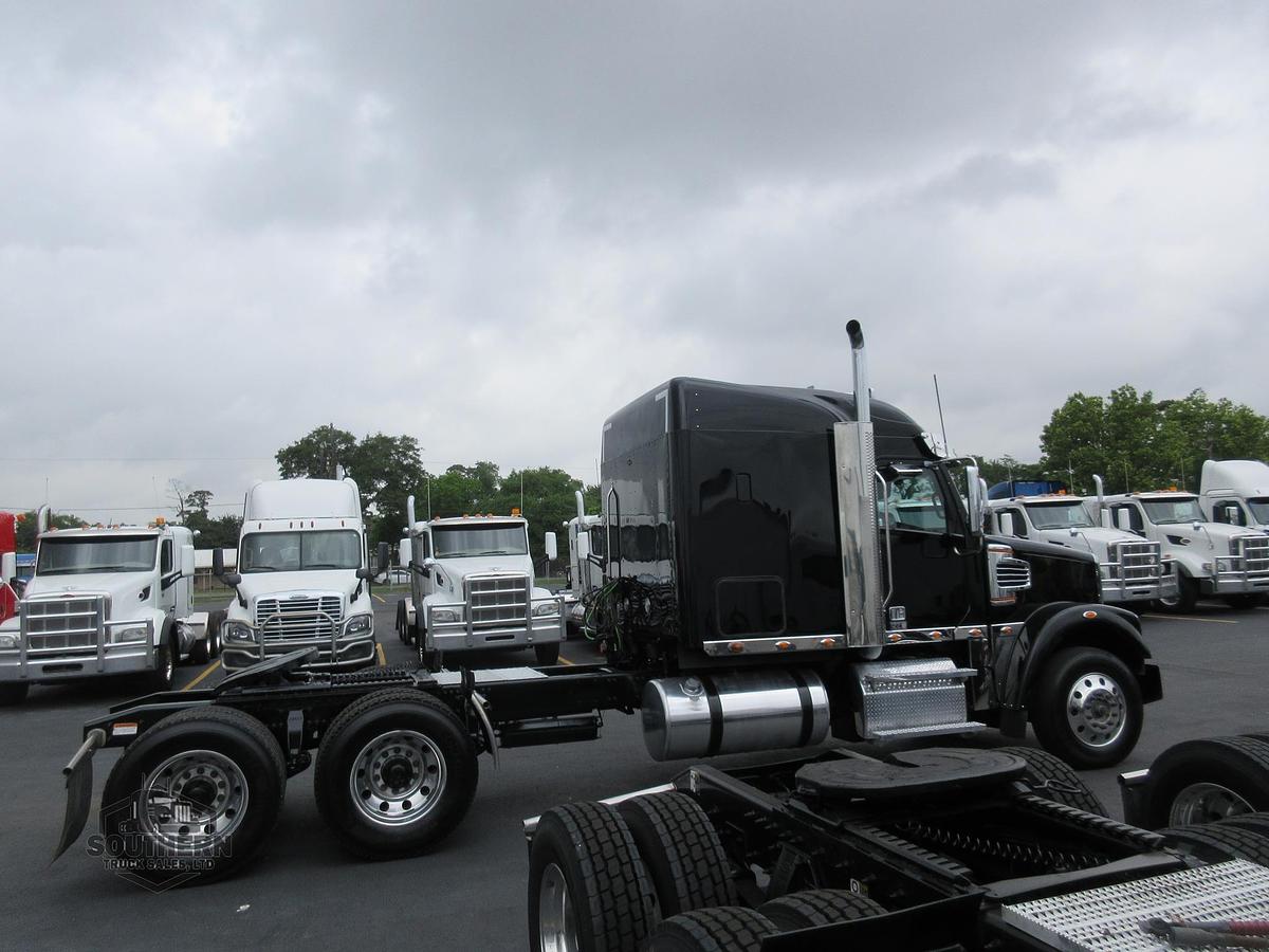 Used 2023 FREIGHTLINER CORONADO 122 SD