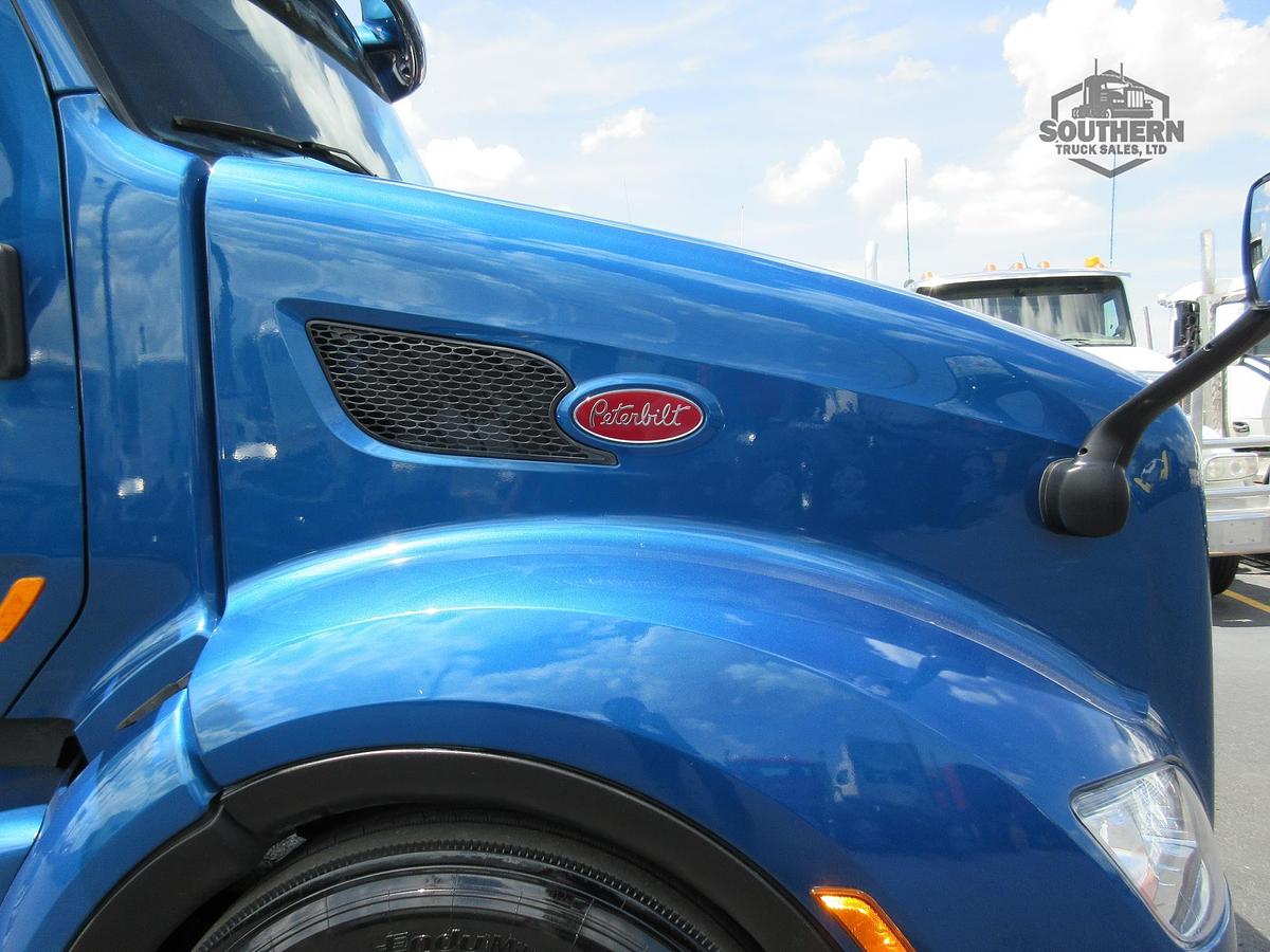 Used 2021 PETERBILT 579