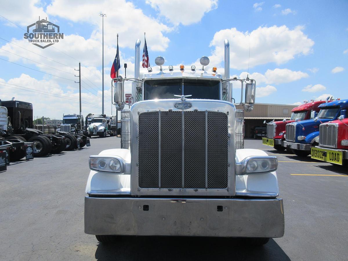 Used 2020 PETERBILT 389