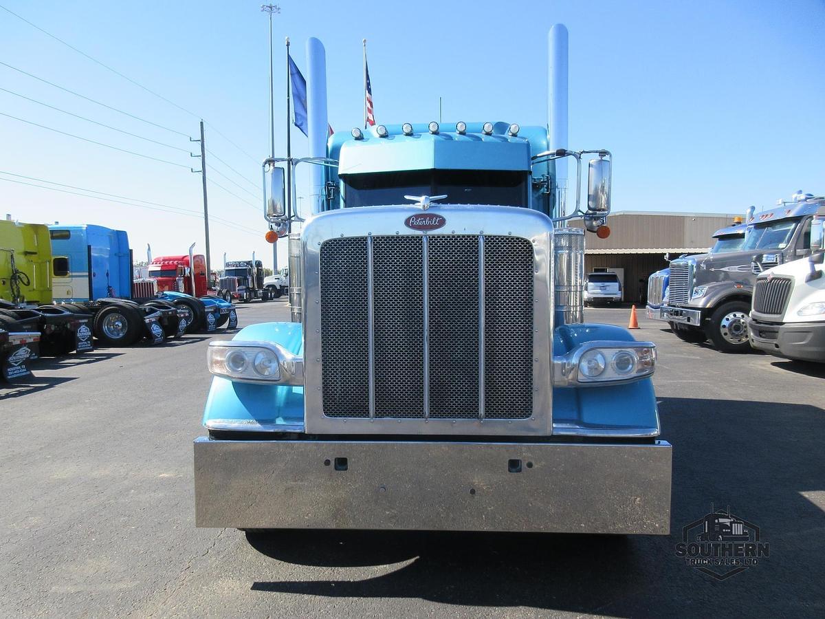 Used 2021 PETERBILT 389