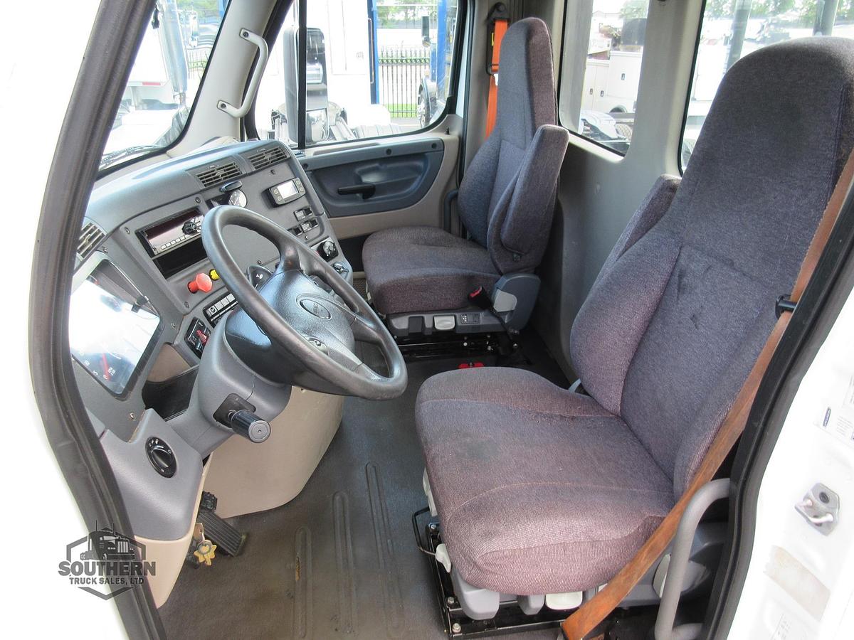 Used 2019 FREIGHTLINER CASCADIA 125