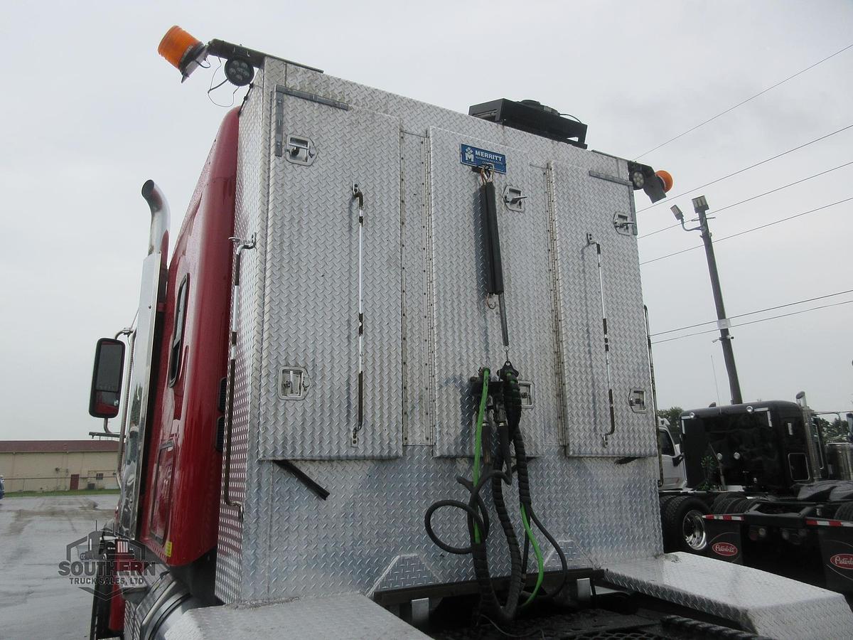 Used 2021 FREIGHTLINER CORONADO 122 SD