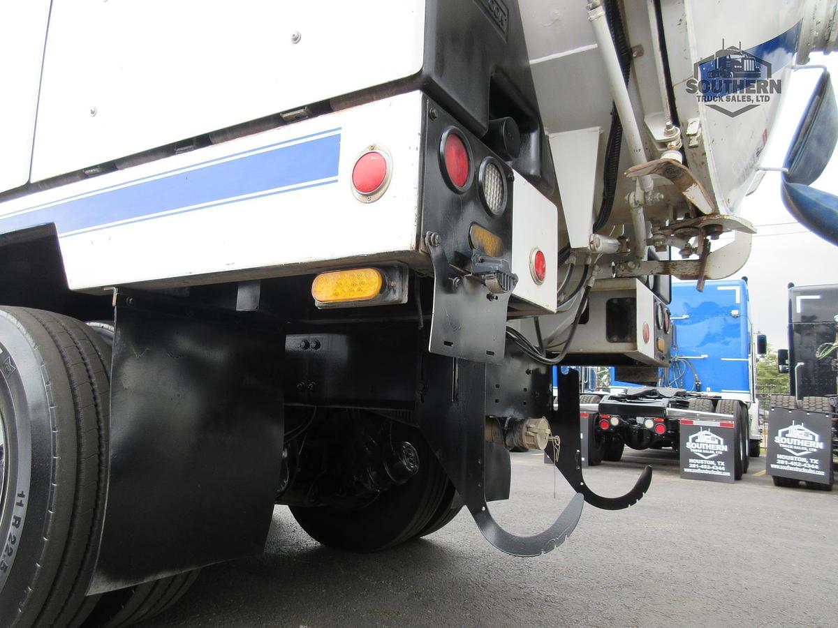 Used 2014 FREIGHTLINER 114SD