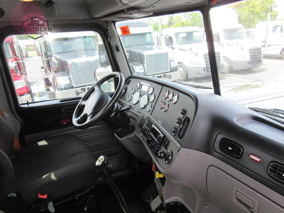Used 2022 PETERBILT 389