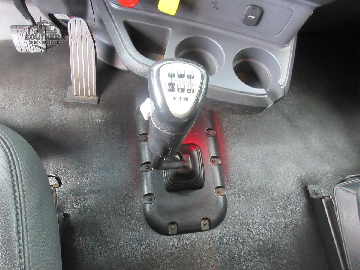 Used 2023 KENWORTH T880