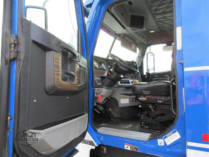 Used 2015 FREIGHTLINER CORONADO 122 SD