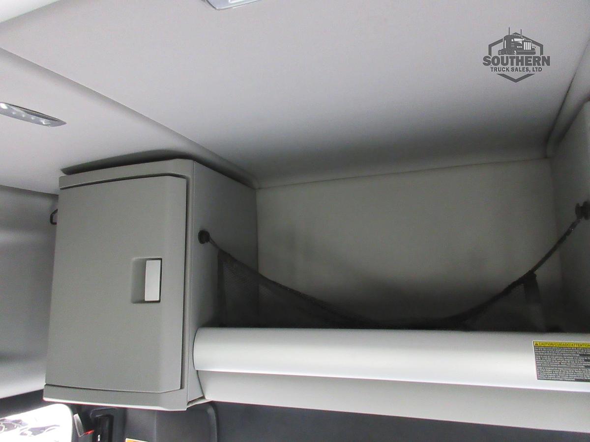 Used 2023 KENWORTH T880