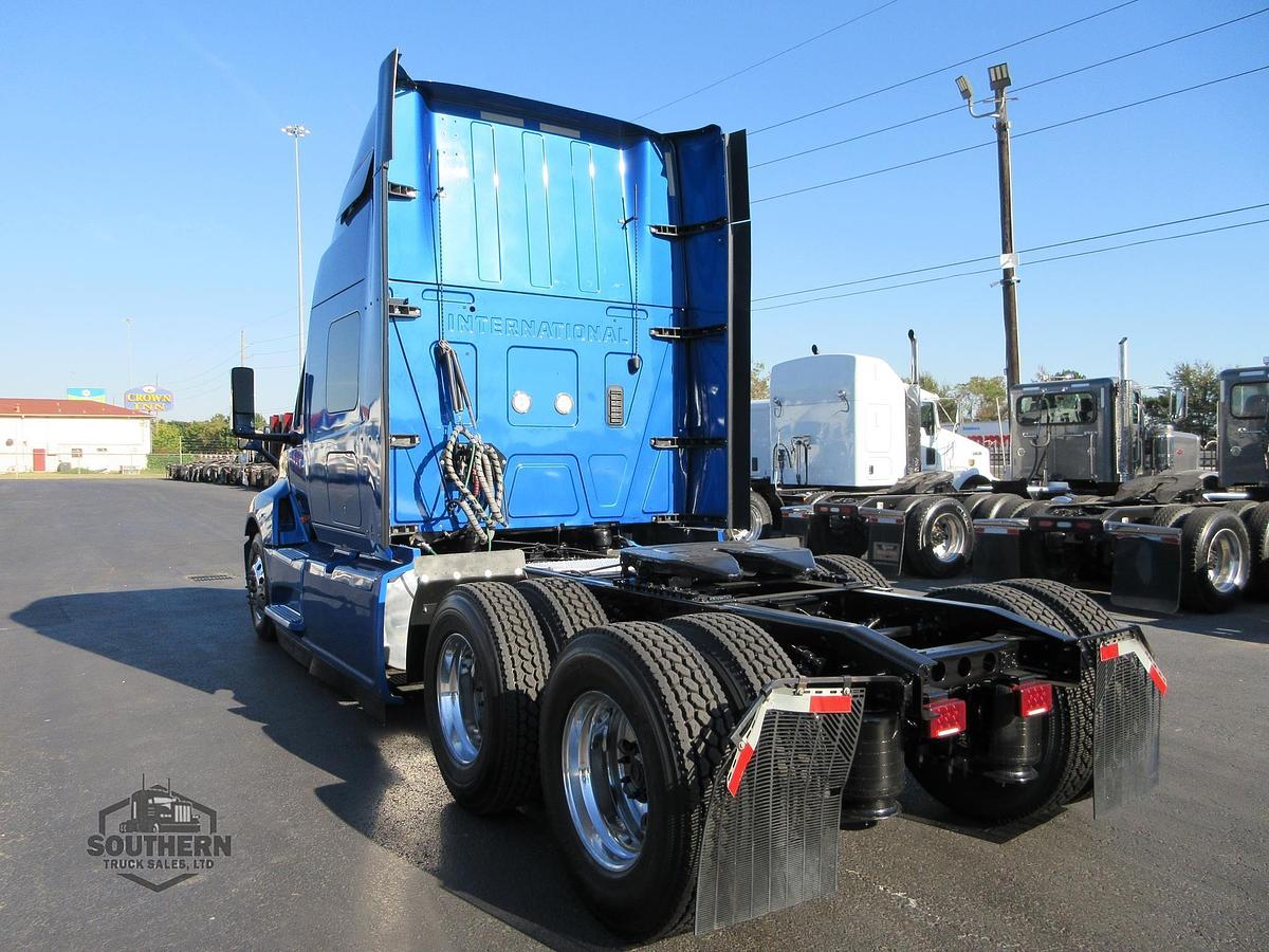 Used 2021 INTERNATIONAL LT